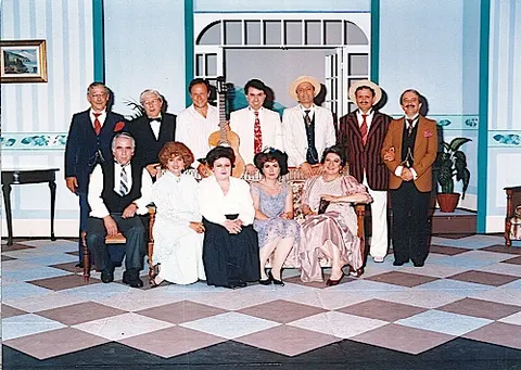 Cast ang